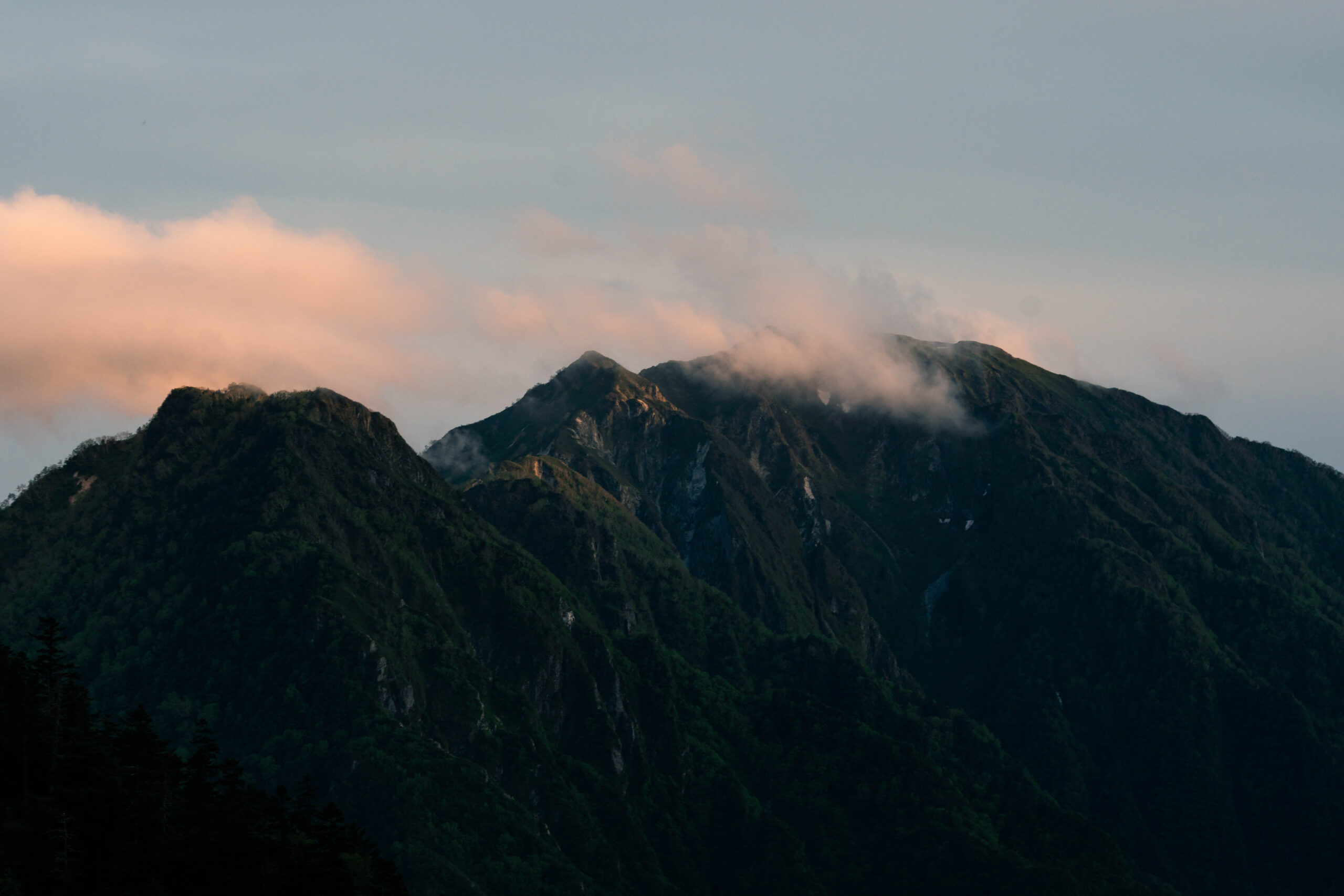 春の山岳写真